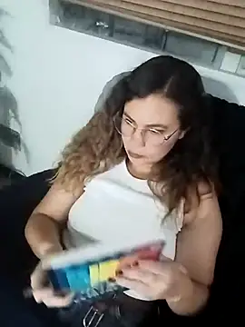 gigi stephans online show from 8, 4, 2026