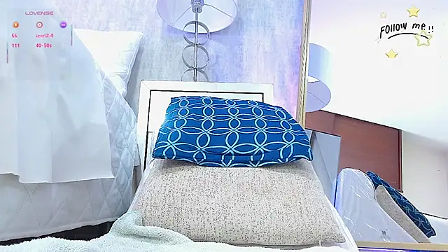Snapshot of meily_soon chatting on 14, 10, 2025 meily soon online show from 14, 10, 2025
