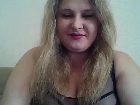 Snapshot of ParisMimi chatting on 1, 4, 2026 ParisMimi online show from 1, 4, 2026