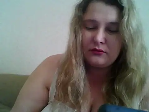 Snapshot of ParisMimi chatting on 2, 4, 2026 ParisMimi online show from 2, 4, 2026