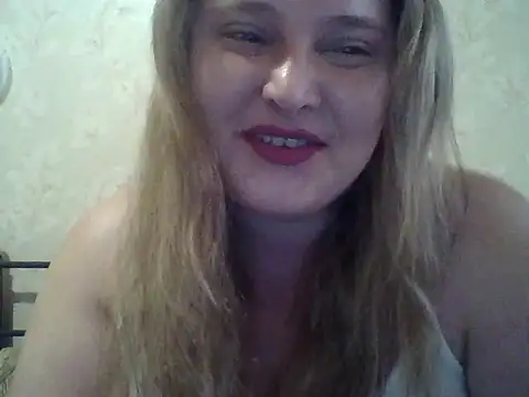 Snapshot of ParisMimi chatting on 11, 4, 2026 ParisMimi online show from 11, 4, 2026