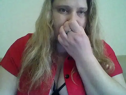 Snapshot of ParisMimi chatting on 22, 4, 2026 ParisMimi online show from 22, 4, 2026