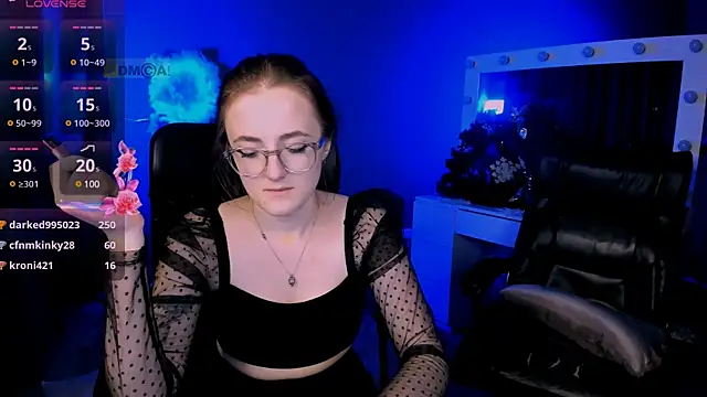 liana kisses online show from 26, 1, 2025