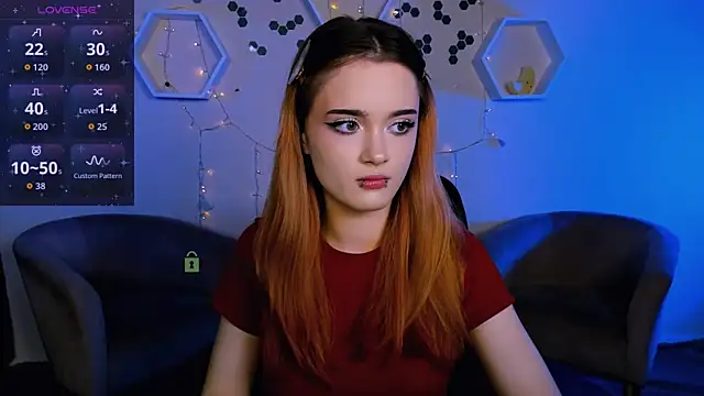 liana kisses online show from 9, 11, 2025