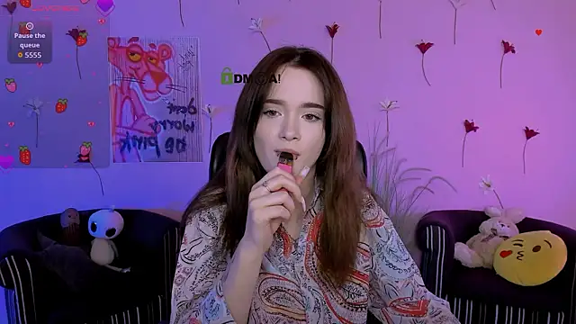 liana kisses online show from 27, 3, 2026