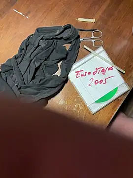 Snapshot of Ariel_Ari chatting on 6, 11, 2025 Ariel Ari online show from 6, 11, 2025