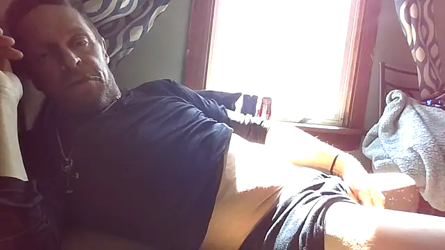 Snapshot of Bigloggz chatting on 6, 4, 2026 Bigloggz online show from 6, 4, 2026