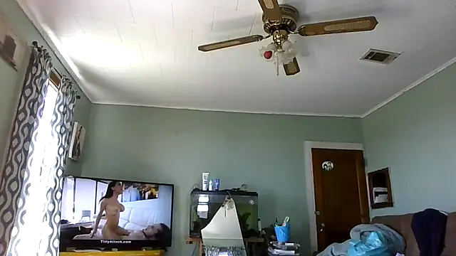 Snapshot of Bigloggz chatting on 16, 4, 2026 Bigloggz online show from 16, 4, 2026