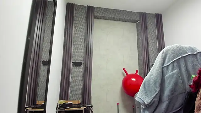 Snapshot of selene_red_ chatting on 10, 3, 2026 selene red online show from 10, 3, 2026