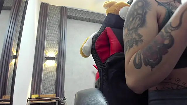 Snapshot of selene_red_ chatting on 3, 4, 2026 selene red online show from 3, 4, 2026