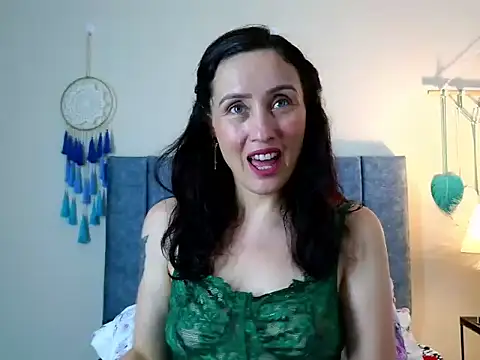 Snapshot of IberianMoonMK chatting on 3, 10, 2025 IberianMoonMK online show from 3, 10, 2025