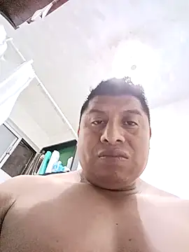 Snapshot of Riatatuil chatting on 17, 10, 2025 Riatatuil online show from 17, 10, 2025