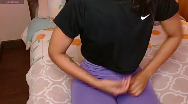 Roussmariehenao online show from 30, 1, 2025