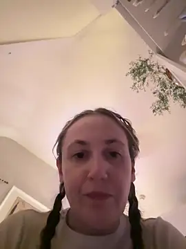 Snapshot of Littlelolo60 chatting on 10, 4, 2026 Littlelolo60 online show from 10, 4, 2026