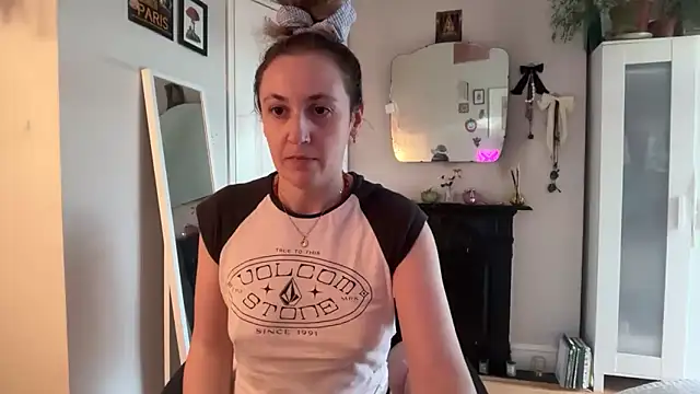 Snapshot of Littlelolo60 chatting on 17, 6, 2026 Littlelolo60 online show from 17, 6, 2026