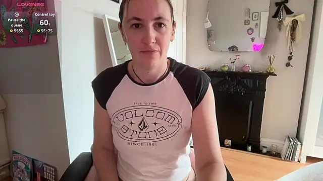 Littlelolo60 online show from 23, 7, 2026