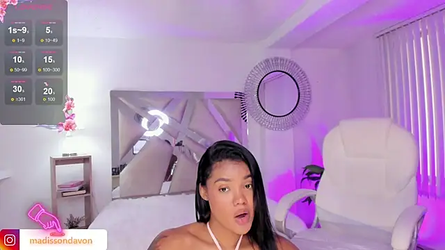 Snapshot of madisson_davon chatting on 3, 1, 2025 madisson davon online show from 3, 1, 2025