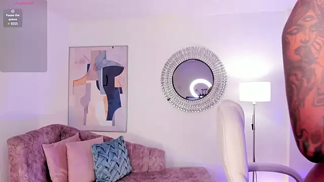 Snapshot of madisson_davon chatting on 6, 2, 2025 madisson davon online show from 6, 2, 2025