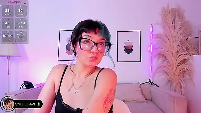 Sweet Namii online show from 4, 12, 2025