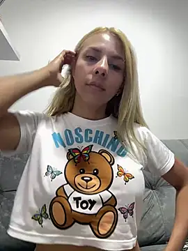 DollMagguie online show from 22, 1, 2025