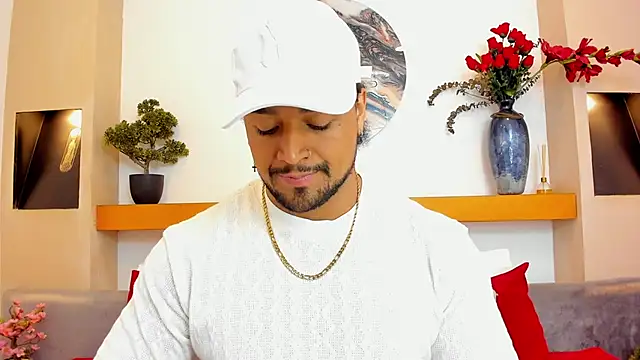 Snapshot of MikeEstevess chatting on 5, 12, 2024 MikeEstevess online show from 5, 12, 2024