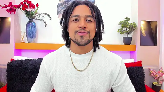 Snapshot of MikeEstevess chatting on 30, 1, 2025 MikeEstevess online show from 30, 1, 2025