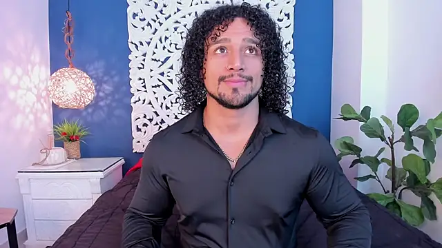 Snapshot of MikeEstevess chatting on 8, 2, 2025 MikeEstevess online show from 8, 2, 2025