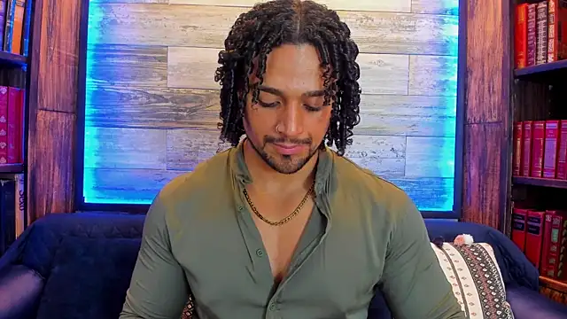 Snapshot of MikeEstevess chatting on 16, 2, 2025 MikeEstevess online show from 16, 2, 2025