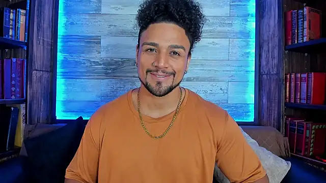 Snapshot of MikeEstevess chatting on 7, 3, 2025 MikeEstevess online show from 7, 3, 2025