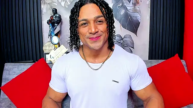 Snapshot of MikeEstevess chatting on 30, 9, 2025 MikeEstevess online show from 30, 9, 2025