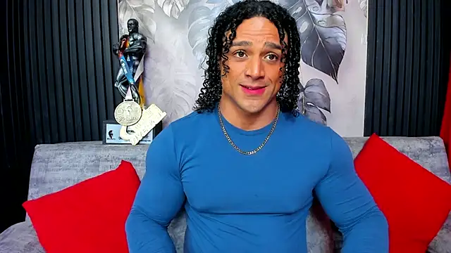 Snapshot of MikeEstevess chatting on 4, 10, 2025 MikeEstevess online show from 4, 10, 2025