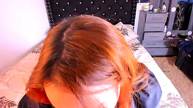 Snapshot of valerie_luxe_ chatting on 23, 12, 2024 valerie luxe  online show from 23, 12, 2024