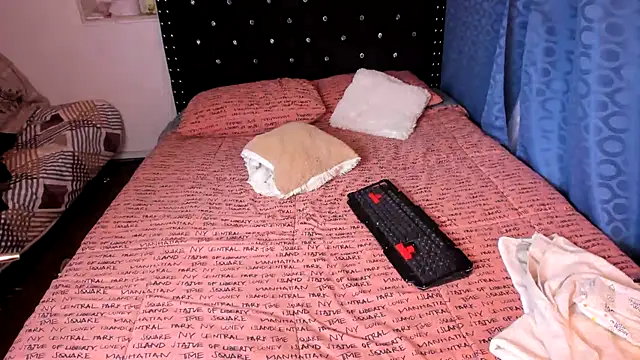 Snapshot of valerie_luxe_ chatting on 21, 2, 2025 valerie luxe  online show from 21, 2, 2025