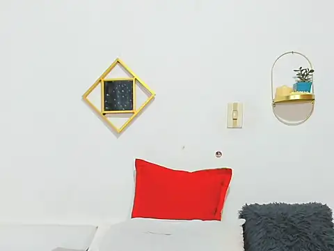 AnahiSmitth online show from 16, 2, 2025