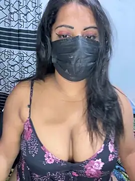 NOORA-GIRL online show from 3, 12, 2025