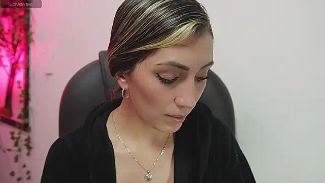Snapshot of anny_sweet72 chatting on 2, 6, 2026 anny sweet72 online show from 2, 6, 2026