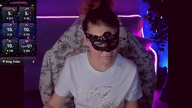 Snapshot of Sexy-Housewife chatting on 11, 1, 2025 Sexy-Housewife online show from 11, 1, 2025