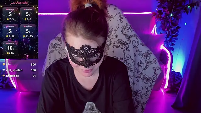 Snapshot of Sexy-Housewife chatting on 26, 1, 2025 Sexy-Housewife online show from 26, 1, 2025