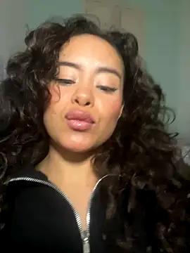 Snapshot of Marie_Rose chatting on 30, 10, 2025 Marie Rose online show from 30, 10, 2025