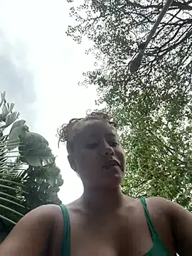 Snapshot of Marie_Rose chatting on 7, 8, 2026 Marie Rose online show from 7, 8, 2026