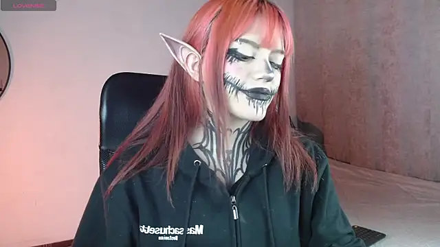 LilithMadness online show from 18, 12, 2024