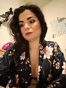 Snapshot of Saturnia_Yvonne chatting on 4, 12, 2024 Saturnia Yvonne online show from 4, 12, 2024