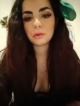 Snapshot of Saturnia_Yvonne chatting on 8, 1, 2025 Saturnia Yvonne online show from 8, 1, 2025