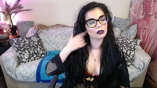 Snapshot of Saturnia_Yvonne chatting on 7, 10, 2025 Saturnia Yvonne online show from 7, 10, 2025