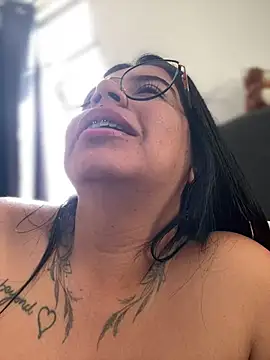 Snapshot of Devilsweet17 chatting on 12, 4, 2026 Devilsweet17 online show from 12, 4, 2026