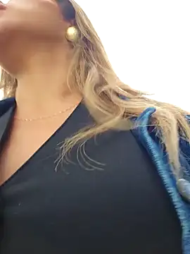 Karen San Miguel online show from 26, 10, 2025