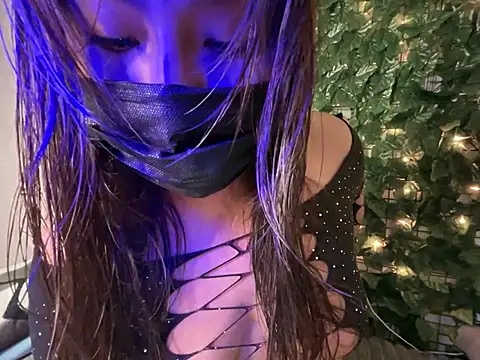 Snapshot of LunaXoxo chatting on 1, 3, 2025 LunaXoxo online show from 1, 3, 2025