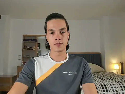 Snapshot of uglycoyote18 chatting on 23, 4, 2026 uglycoyote18 online show from 23, 4, 2026