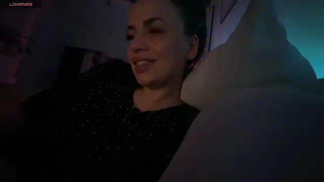 Snapshot of MyPhoenix chatting on 23, 10, 2025 MyPhoenix online show from 23, 10, 2025