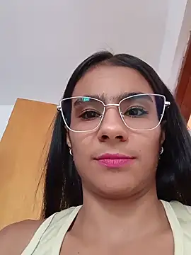 Snapshot of Leslly_ chatting on 13, 5, 2026 Leslly online show from 13, 5, 2026